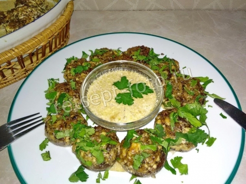 Шампиньоны фаршированные овсянкой