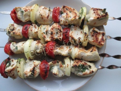 Шашлык из курицы с помидорами