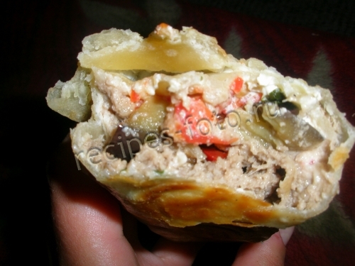 Шаурма с баклажанами, мясом и плавленым сыром