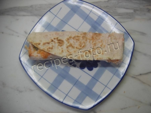 Шаурма с курицей и сыром в домашних условиях