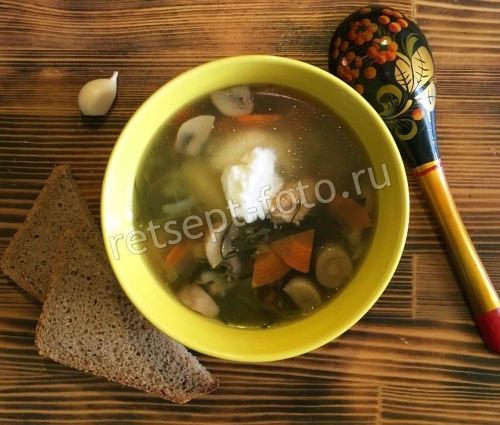 Щи из щеницы со свининой и грибами