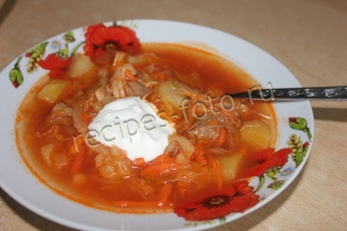 Щи со свининой и свежей капустой