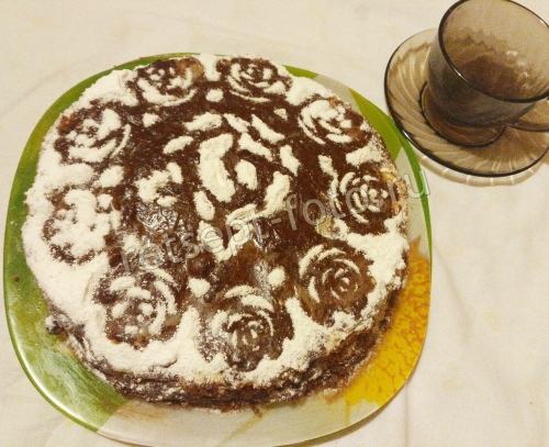 Шоколадный песочный торт со сметанным кремом