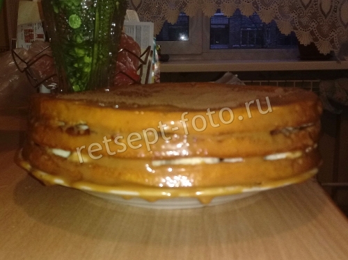 Шоколадный торт с бананами из готовых коржей