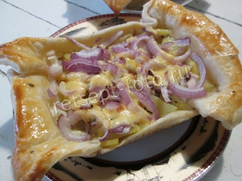 Слойки с картошкой и луком