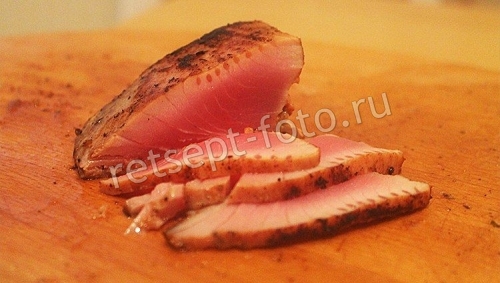 Стейк тунца в обжарке "Medium rare"