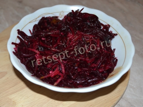 Свекольная икра с солеными огурцами