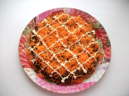 Торт из кабачков с морковью и чесноком