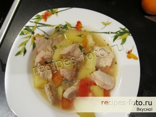 Тушеная индейка с овощами