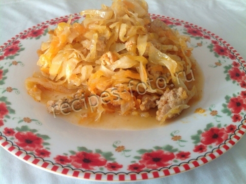 Тушеная квашеная капуста с фаршем на сковороде