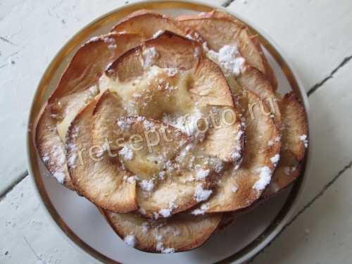 Творожная запеканка с цедрой и яблоками "Роза"