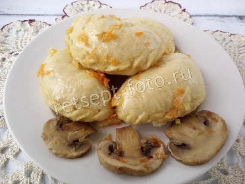 Вареники с картошкой и грибами на пару. Тесто на сыворотке
