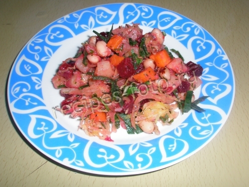 Винегрет с квашеной капустой и фасолью