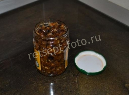 Витаминная смесь из сухофруктов и орехов