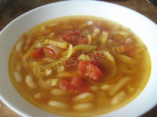 Вкусный суп с болгарским перцем и фасолью