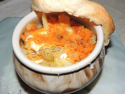 Жаркое из свинины в горшочках с картошкой и грибами