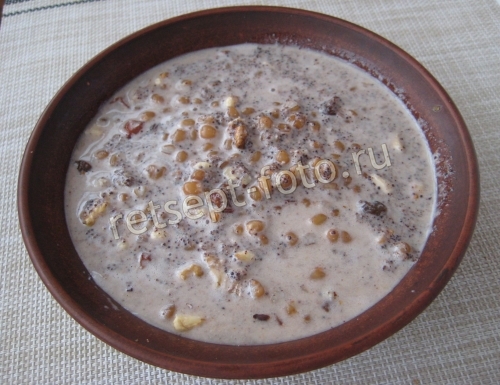 Жидкая кутья из пшеницы с маком и халвой