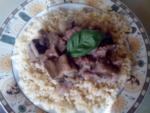 Баклажаны c говядиной в мультиварке 