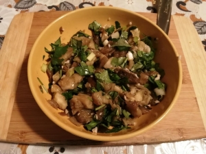 Баклажаны с чесноком и зеленью 