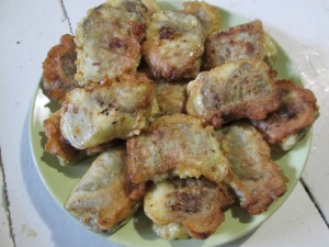 Баклажаны с сыром в кляре 