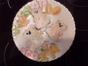 Бисквитные пирожные "Мишка" с шоколадной глазурью 