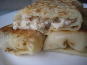Блины с курицей, грибами и сыром 