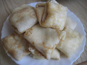 Блины на молоке с творогом и яйцом 