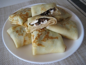Блины с грибами и плавленым сыром 