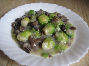Брюссельская капуста с грибами 
