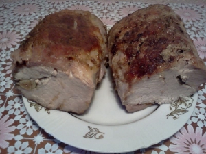 Буженина из свинины с чесноком в рукаве 