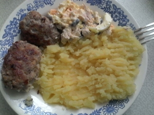 Чесночные котлеты из свиного фарша 