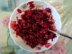 Детский салат из свеклы с морковью ребенку от 1 года 