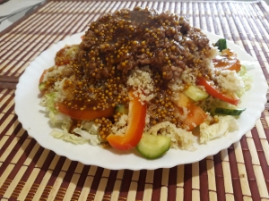 Салат с кускусом и тунцом 