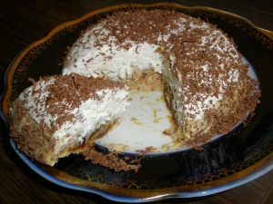 Диетический десерт из творога с финиками 