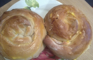 Домашние испанские булочки на молоке с яблоками 