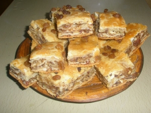 Домашняя медовая пахлава с орехами на сметане 