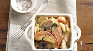 Индейка или курица с овощами в горшочке в духовке 