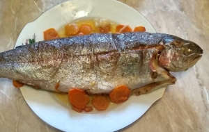 Форель запеченная целиком в фольге 