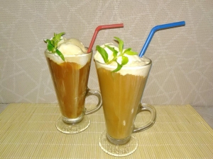 Гляссе с мороженным 