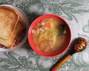 Гороховый суп с копченой курицей 