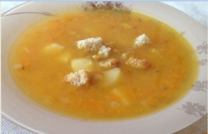 Гороховый суп с копчеными ребрами в мультиварке 