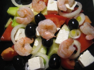 Греческий салат с креветками 