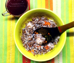 Гречка с курицей в горшочках в духовке 