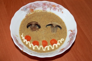 Грибной суп-пюре из свежих шампиньонов с плавленым сыром без картошки 