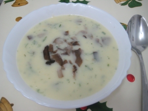 Грибной суп-пюре с опятами и плавленым сыром 