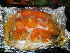 Хек с овощами в духовке 