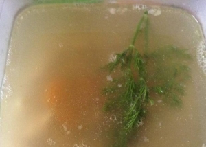 Холодец в мультиварке из куриных лапок и ножек 