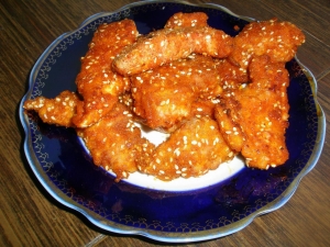 Хрустящие куриные палочки с кунжутом 