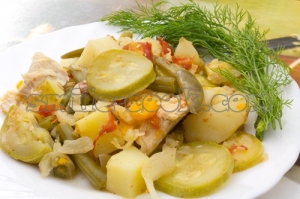 Индейка с овощами в мультиварке 