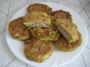 Кабачки с фаршем на сковороде 